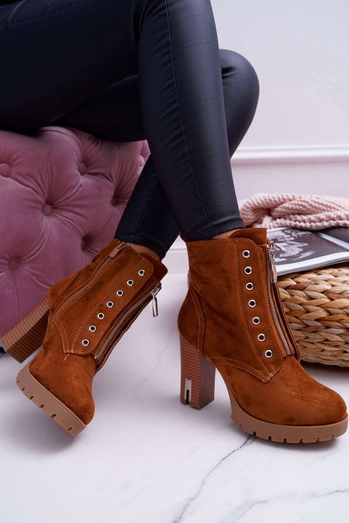 Botki Damskie Na Słupku Ozdobny Suwak Zamsz Camel Imagine