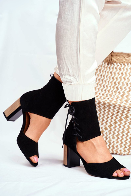 Sandały Damskie Na Słupku Maciejka Czarne Zamszowe 04122-01