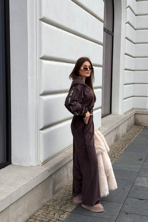 Śniegowce Damskie Na Platformie Z Futerkiem I Haftem Ciemnobeżowe Querina