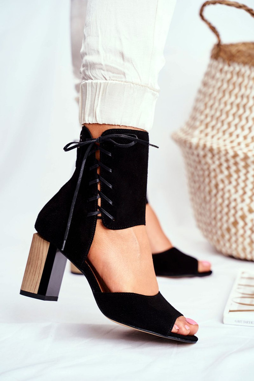 Sandały Damskie Na Słupku Maciejka Czarne Zamszowe 04122-01