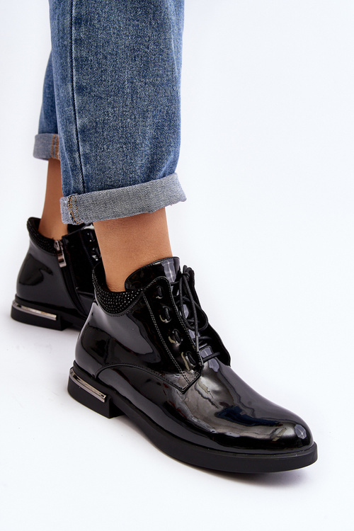 Damskie Półbuty Lakierowane Na Płaskim Obcasie Lu Boo Czarne