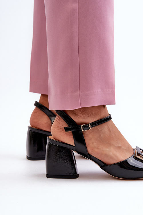 Eleganckie Lakierowane Sandały Na Słupku Z Ozdobą Czarne D&A MR38-202