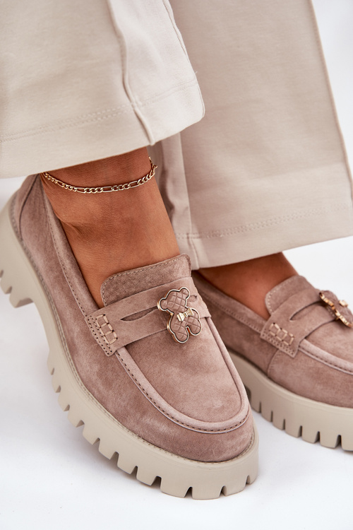 Zamszowe Mokasyny Damskie Z Przypinką Miś Vinceza 79533 Beżowe