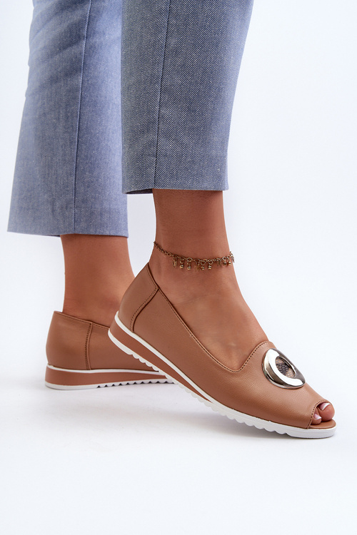 Czółenka Damskie Z Ozdobą Eko Skórzane Ciemnobeżowe Biolita