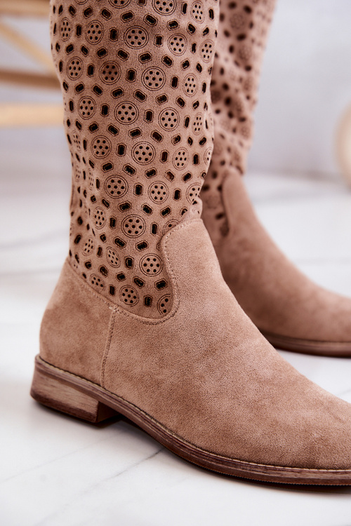 Zamszowe Kozaki Z Ażurowym Wzorem Beżowe Darnell