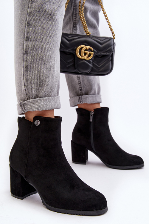 Zamszowe Botki Damskie Na Słupku Czarne Selela