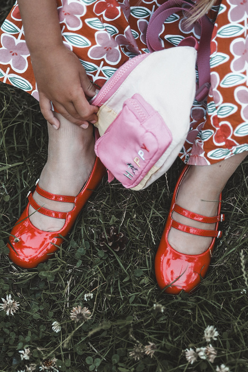 Lakierowane Balerinki Dziecięce Z Paseczkami Czerwone Margenis