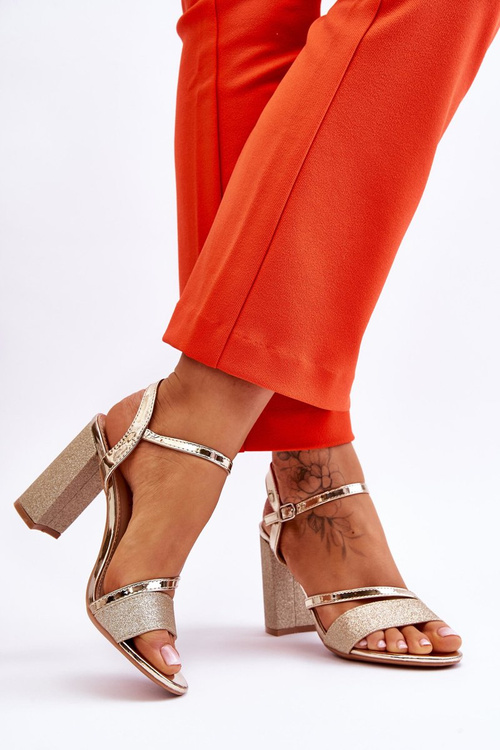 Błyszczące Sandały Na Obcasie Złote Alicia
