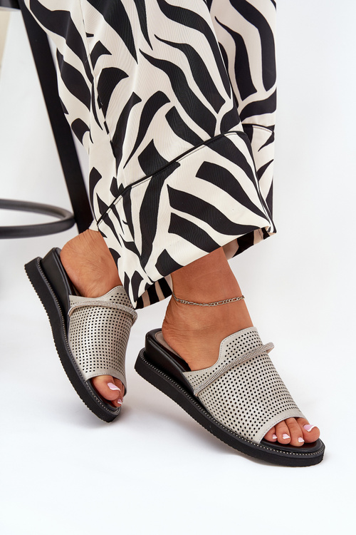 Klapki Damskie Na Koturnie Z Ozdobnym Paseczkiem Srebrne Teriwes