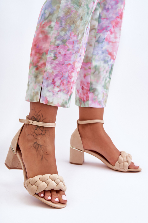 Zamszowe Sandały Z Warkoczem Beżowe Essenza