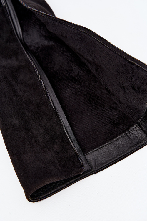 Kozaki Damskie Na Słupku Ze Złotą Klamrą Ocieplane Czarne Seraphine