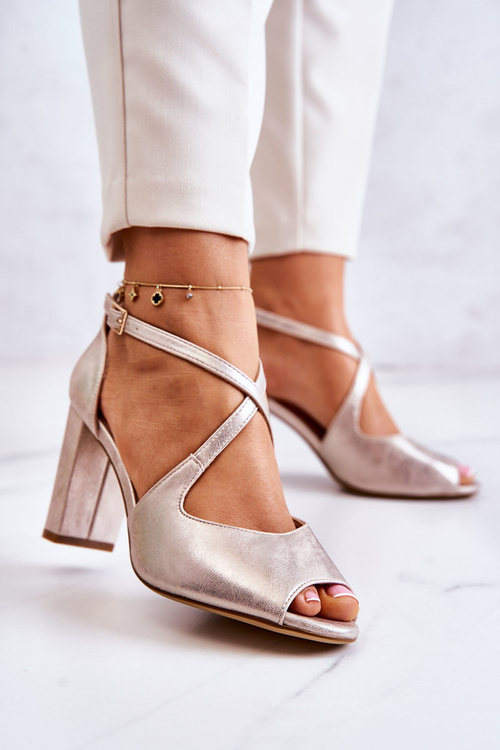 Skórzane Sandały Na Słupku Złote Lorita