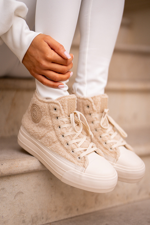 Ocieplane Trampki Damskie Z Futerkiem Typu Baranek Big Star OO274A444 Beżowe