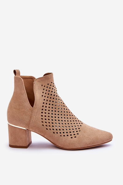 Zamszowe Botki Ażurowe Z Wycięciem Na Obcasie Beżowe Blakely