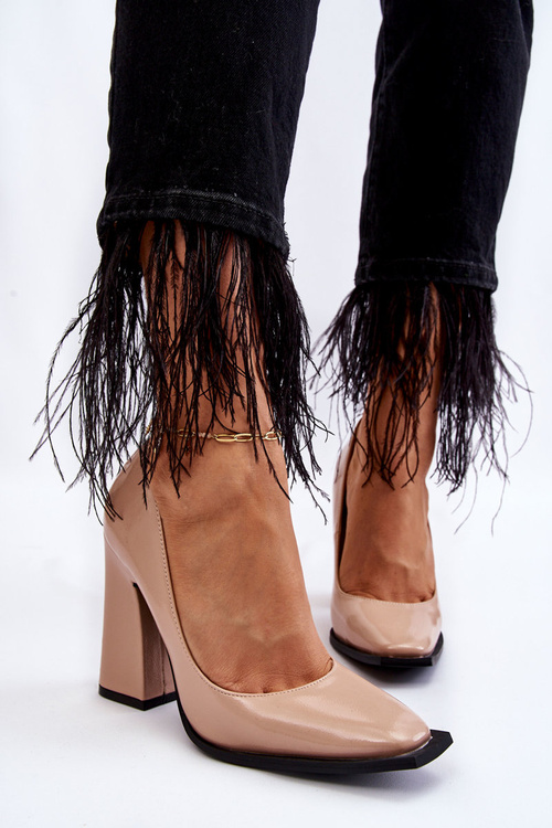 Modne Lakierowane Czółenka Na Słupku Nude Mysterious