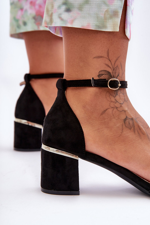 Zamszowe Sandały Z Warkoczem Czarne Essenza