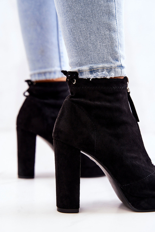 Zamszowe Botki Na Suwak Czarne Donnita