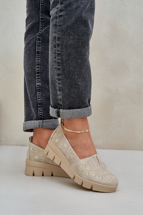 Półbuty Damskie Z Ażurowym Wzorem Na Koturnie Złote Lisvia