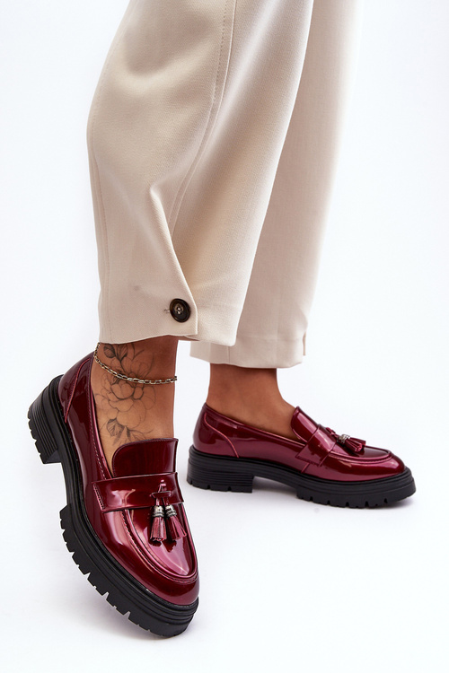 Lakierowane Półbuty Loafersy Z Frędzlami Bordowe Velenase