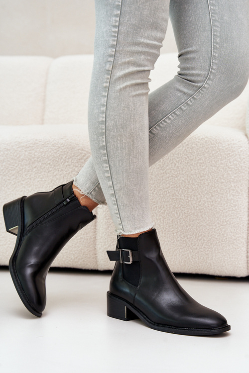 Botki Sztyblety Damskie Na Niskim Obcasie Ze Złotą Klamrą Czarne Vomera