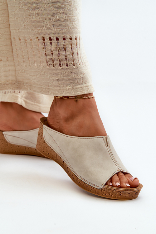 Wygodne Klapki Damskie Na Koturnie Inblu NG000002 Beżowe