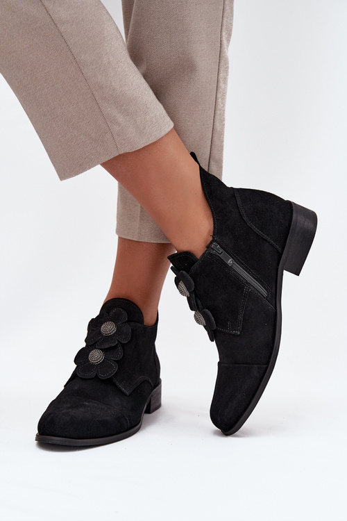 Zamszowe Półbuty Damskie Z Ozdobnymi Kwiatkami Zazoo 3080 Czarne
