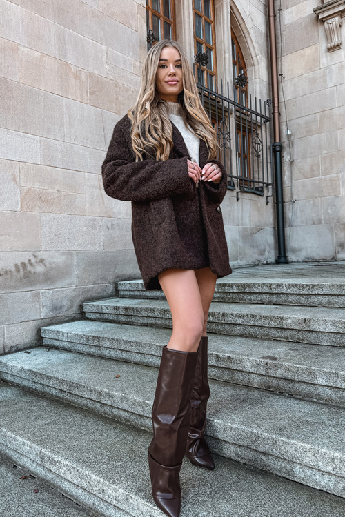 Ocieplane Kozaki Damskie Z Wywiniętą Cholewką Na Słupku Czekoladowe Elivira