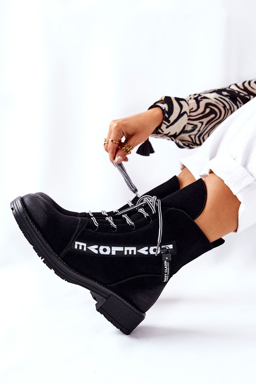 Skórzane Botki Z Ozdobnym Suwakiem Czarne Lomissa