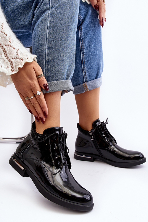 Damskie Półbuty Lakierowane Na Płaskim Obcasie Lu Boo Czarne