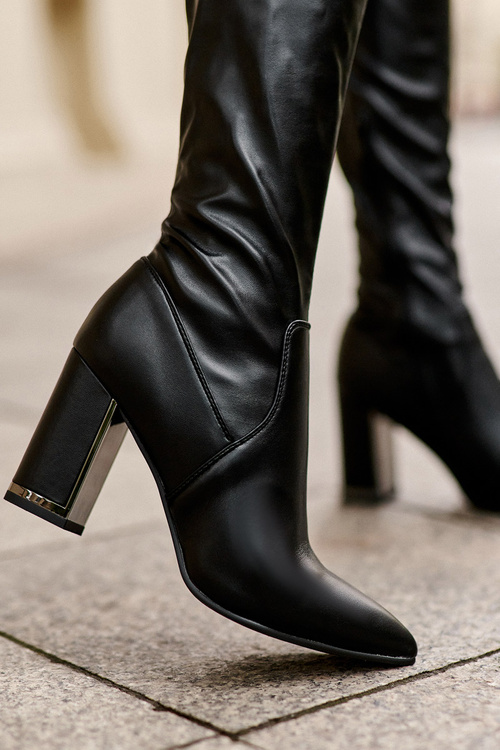 Skórzane Kozaki Za Kolano Na Słupku Czarne Amalitas