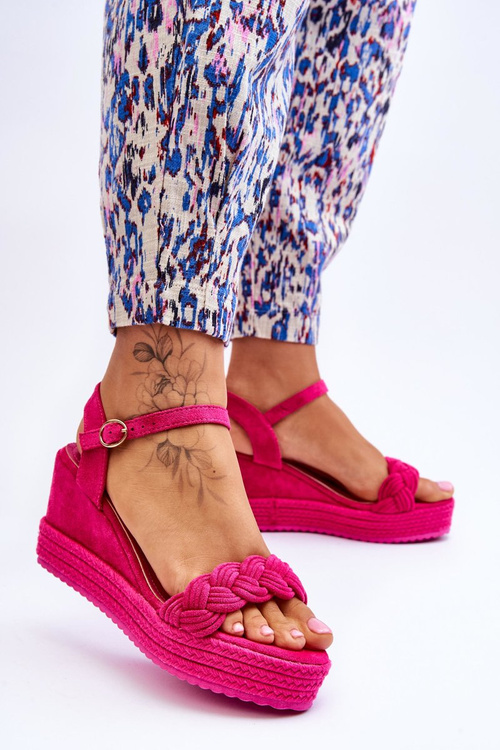 Klasyczne Zamszowe Sandały Na Koturnie Fuksja Denisse