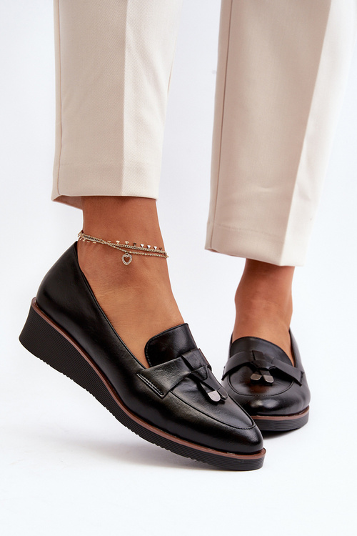 Damskie Półbuty Na Koturnie Z Ozdobą Czarne Miliret