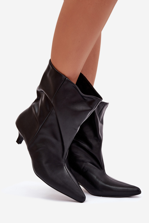 Wsuwane Botki Damskie Na Niskim Obcasie Z Luźną Cholewką Czarne Jessalia