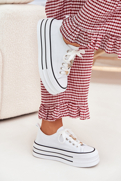 Trampki Damskie Na Platformie Ze Złotymi Przypinkami Białe Fiorina