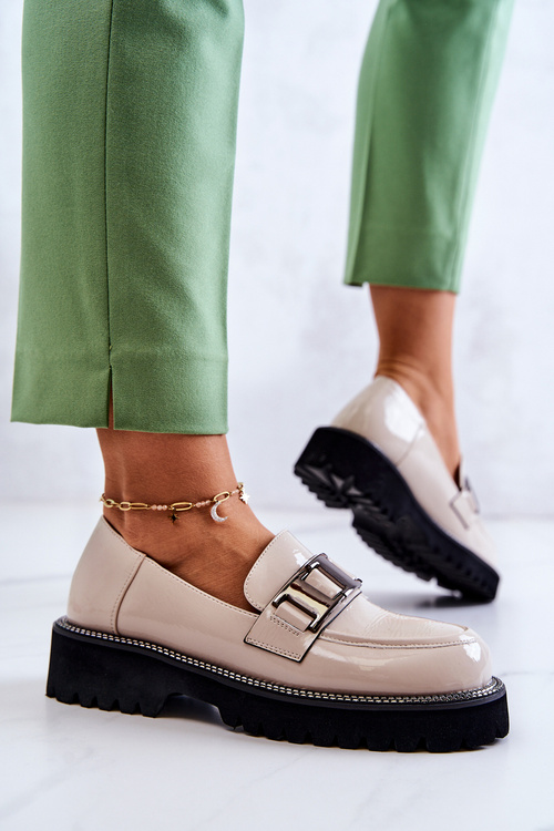 Lakierowane Skórzane Półbuty Jasnobeżowe Corine