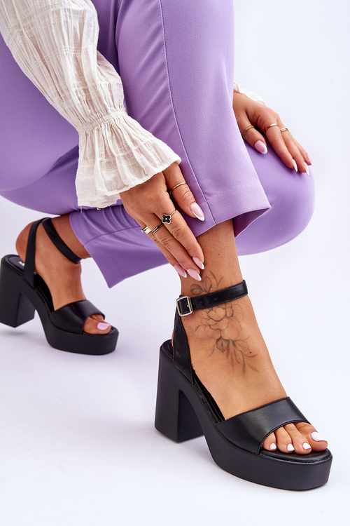 Modne Sandały Na Masywnym Obcasie Czarne Karmine