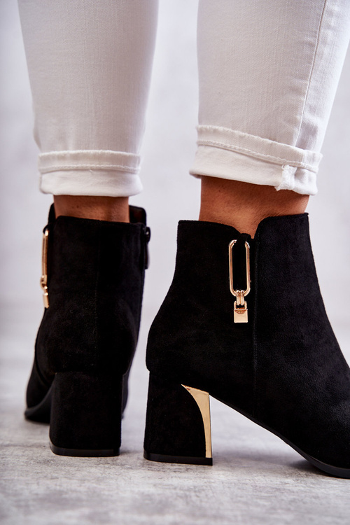 Zamszowe Botki Na Słupku Z Ozdobą Czarne Erine