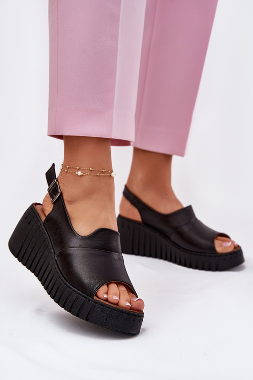 Sandały Damskie Z Naturalnej Skóry Na Koturnie Artiker 54C0791 Czarne