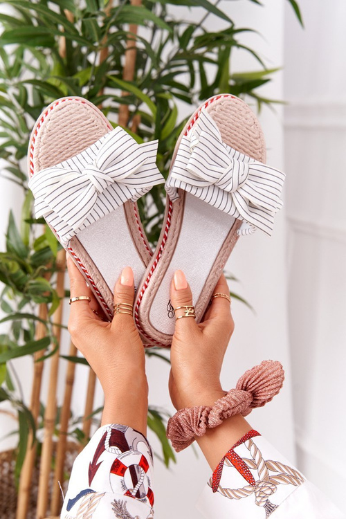 Gumowe Klapki Z Kokardą Białe Gabriell