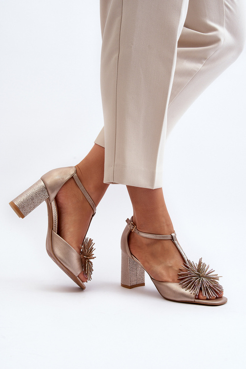 Sandały Skórzane Na Słupku Z Ozdobą Laura Messi 2758 Złote