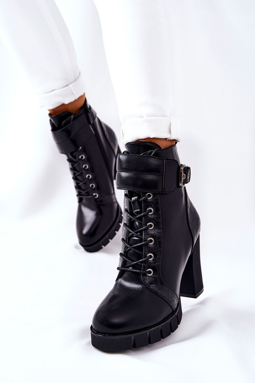 Botki Na Wysokim Słupku Czarne Wiązane Fasha