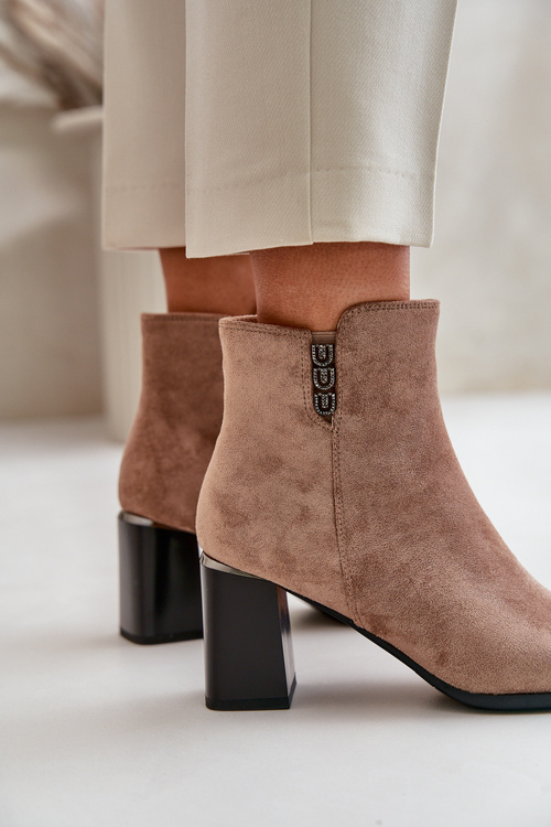 Ocieplane Eko Zamszowe Botki Damskie Na Słupku Zapinane Na Zamek Brązowe Erillia