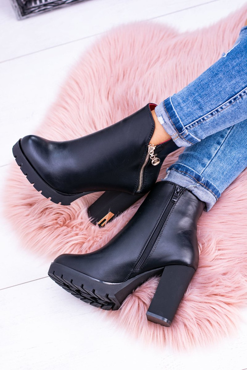 Czarne ekstrawaganckie botki Superlove