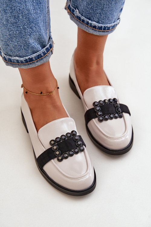 Lakierowane Mokasyny Damskie Z Ozdobą Jasnoszare Vinceza 58389