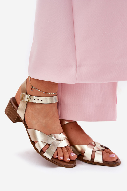 Skórzane Sandały Na Delikatnym Obcasie Zazoo 40372 Złote