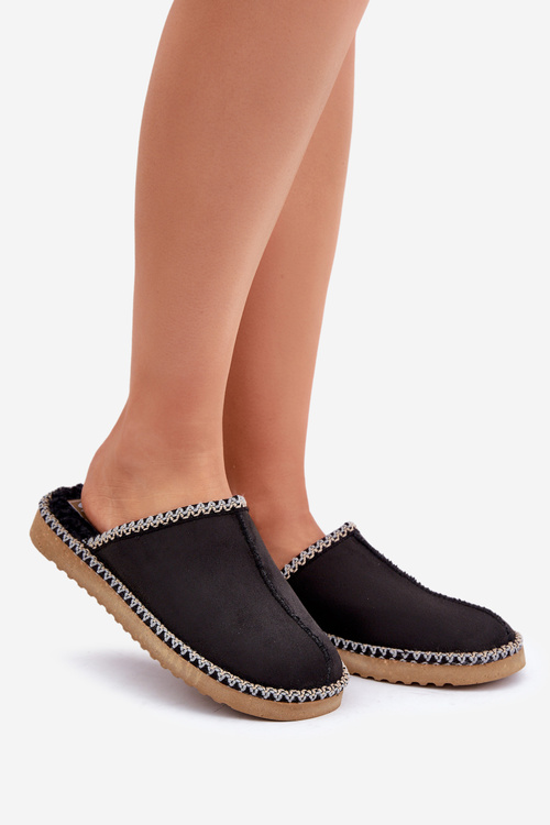 Obuwie Domowe Kapcie Z Haftem Damskie Inblu EY000028 Czarne