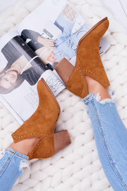 Botki Damskie Na Słupku Wsuwane z Wycięciami Camel ManiMani