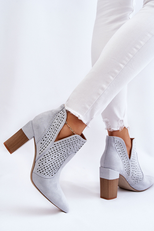 Modne Zamszowe Ażurowe Botki Na Obcasie Szare Genevi