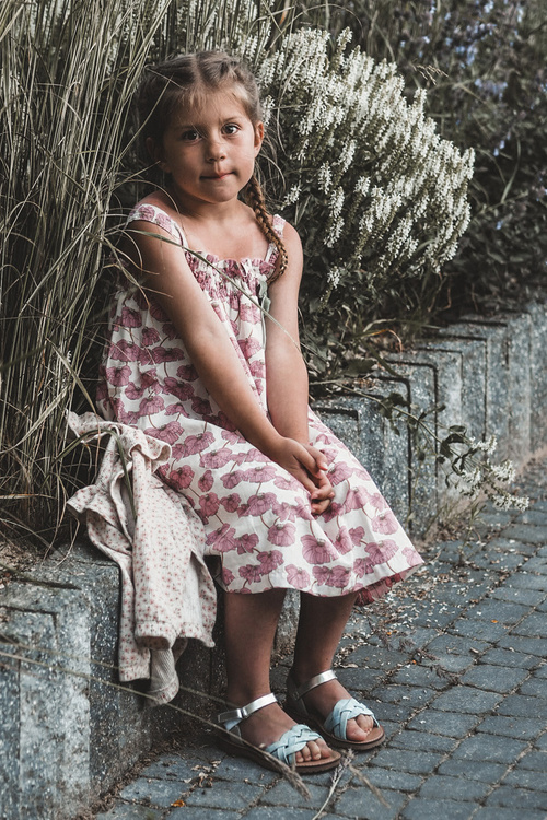 Sandałki Dziecięce Zapinane Na Rzep Z Przeplatającymi Się Paseczkami Niebieskie Dianttha