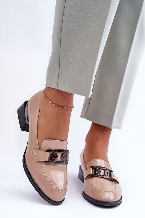 Lakierowane Półbuty Mokasyny Na Obcasie Beżowe Sakina